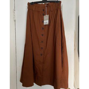The Easy Button-Front Skirt